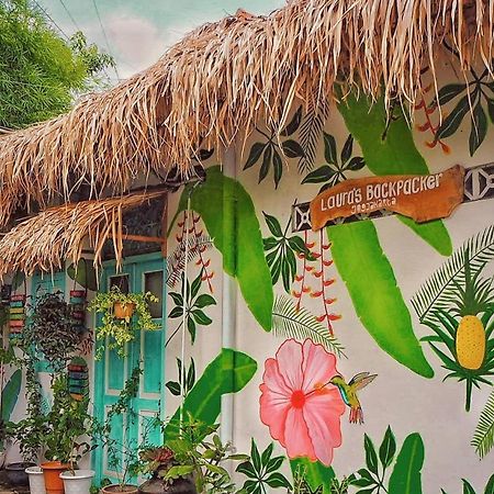 Laura'S Backpacker 523 Hostel Yogyakarta Exterior foto