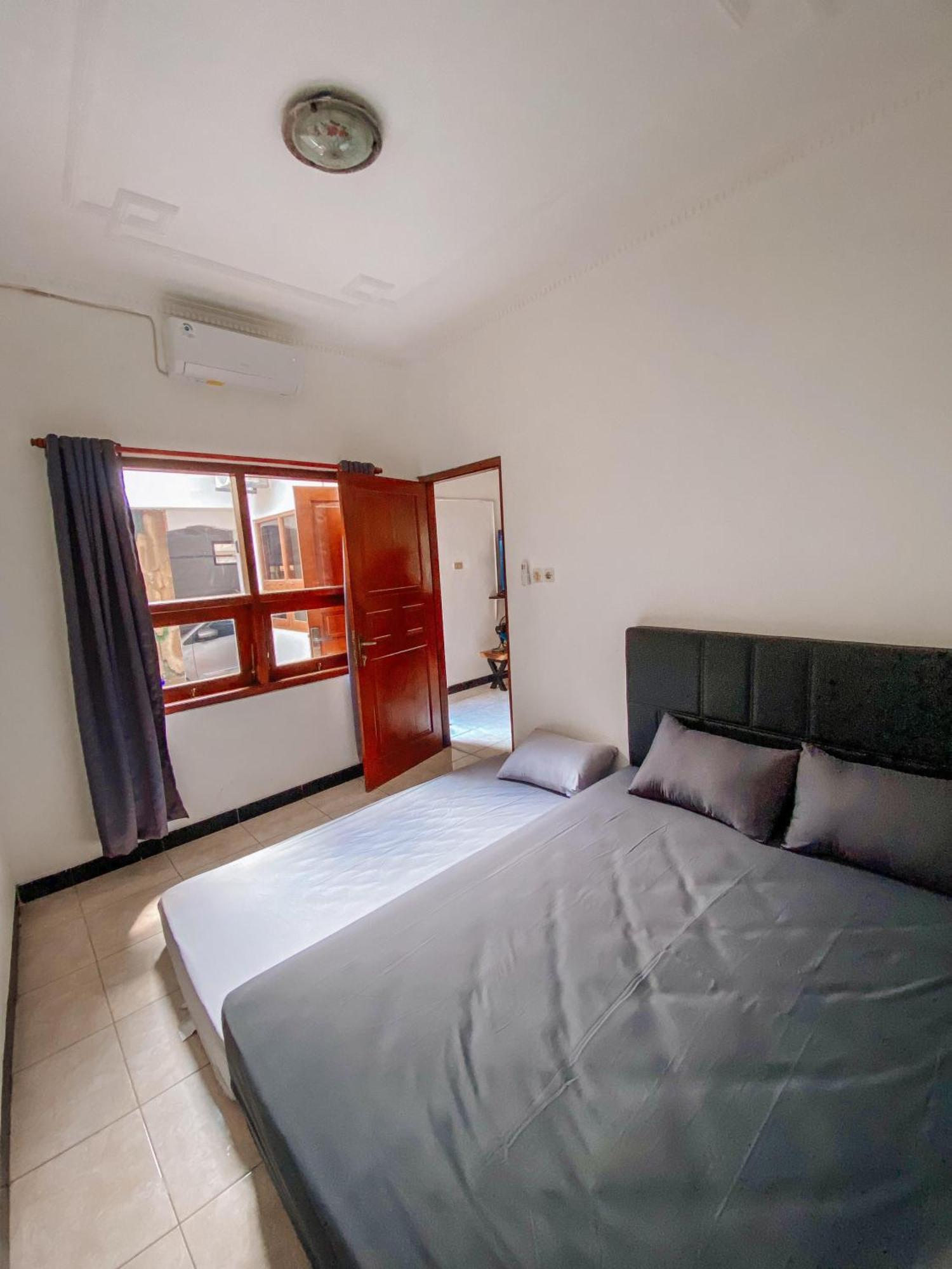 Laura'S Backpacker 523 Hostel Yogyakarta Exterior foto
